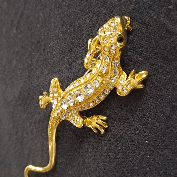 Gold Tone Crystal Rhinestone Lizard Brooch - Picture 2 of 5